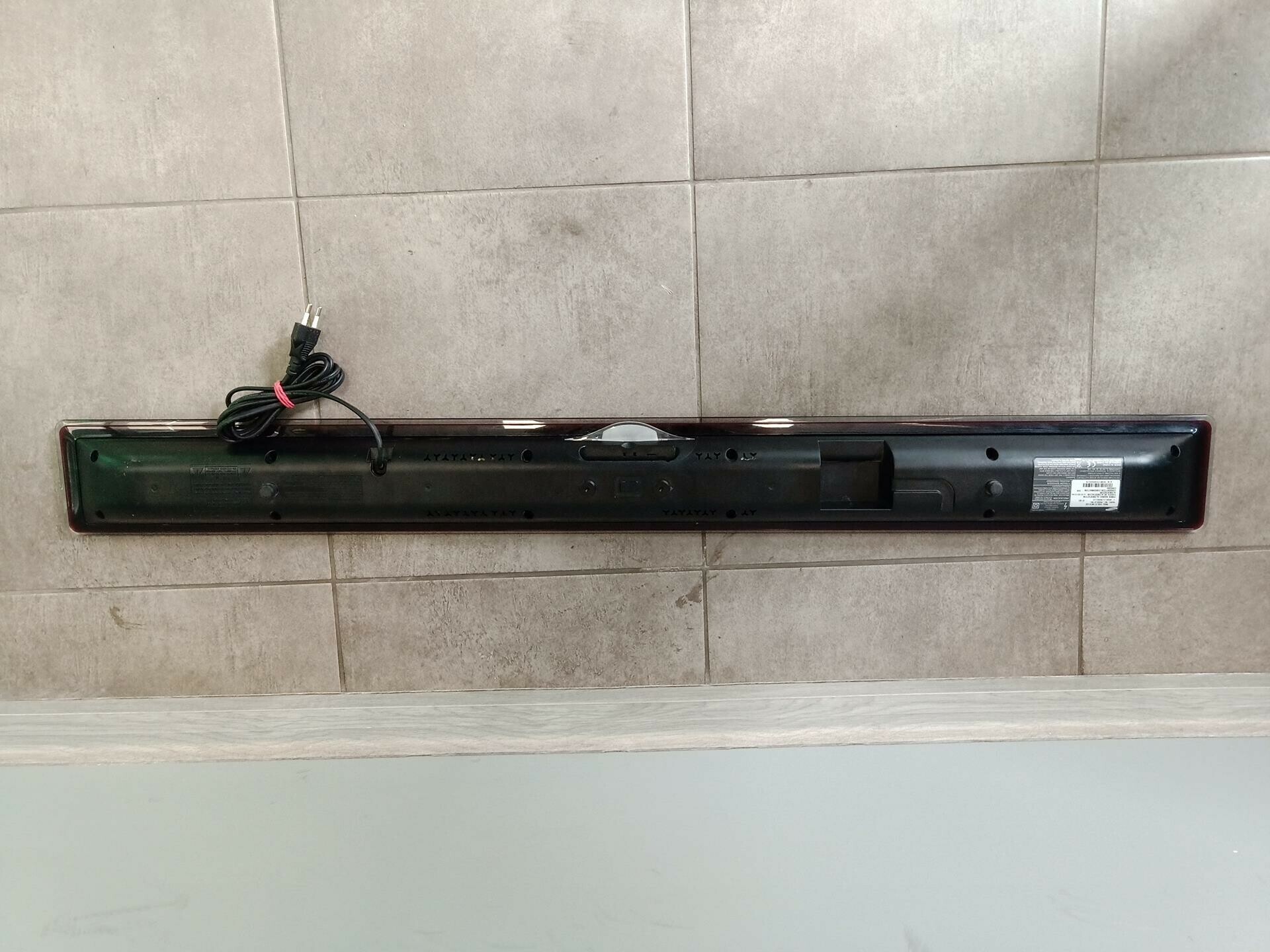 soundbar-samsung-subwoofer-ht-ws1-z-pilotem-opis-stan-uzywany