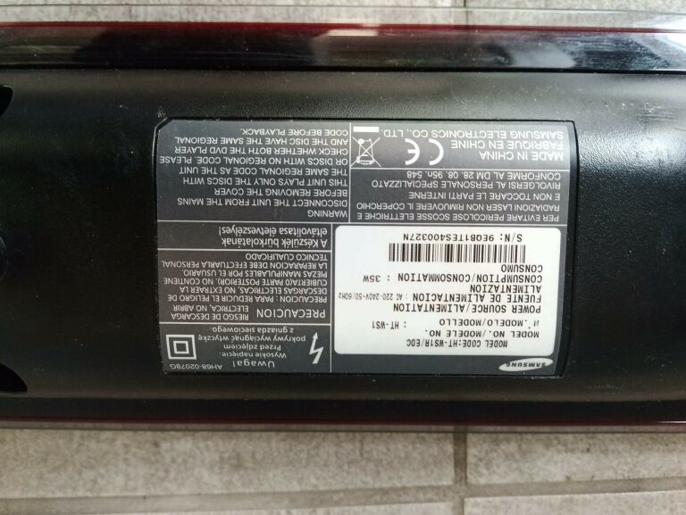 soundbar-samsung-subwoofer-ht-ws1-z-pilotem-opis-kod-producenta-0000