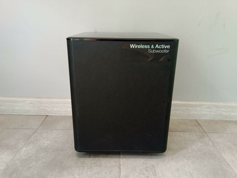 soundbar-samsung-subwoofer-ht-ws1-z-pilotem-opis-stan-uzywany