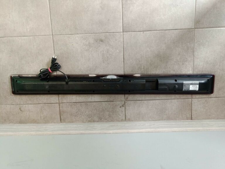 soundbar-samsung-subwoofer-ht-ws1-z-pilotem-opis-stan-uzywany