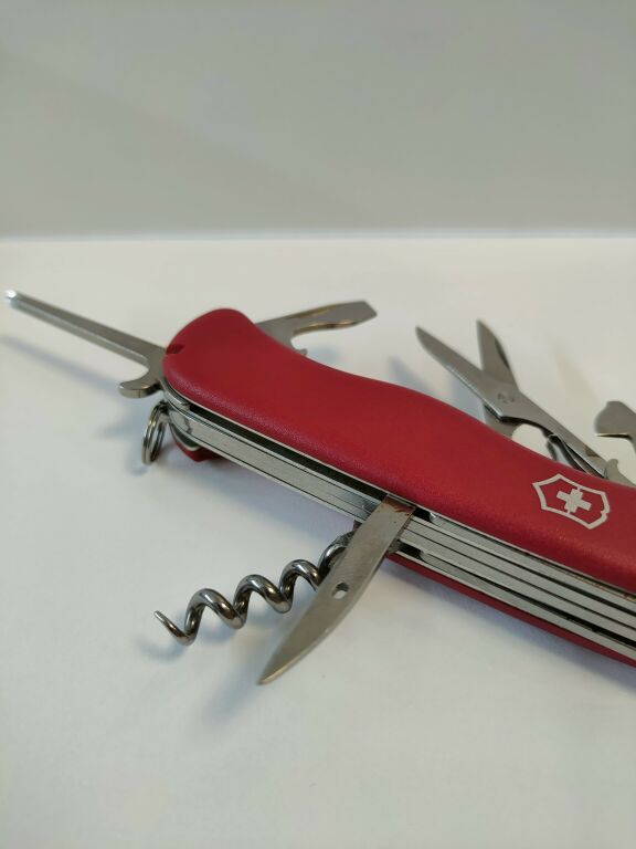 Victorinox discount outrider red