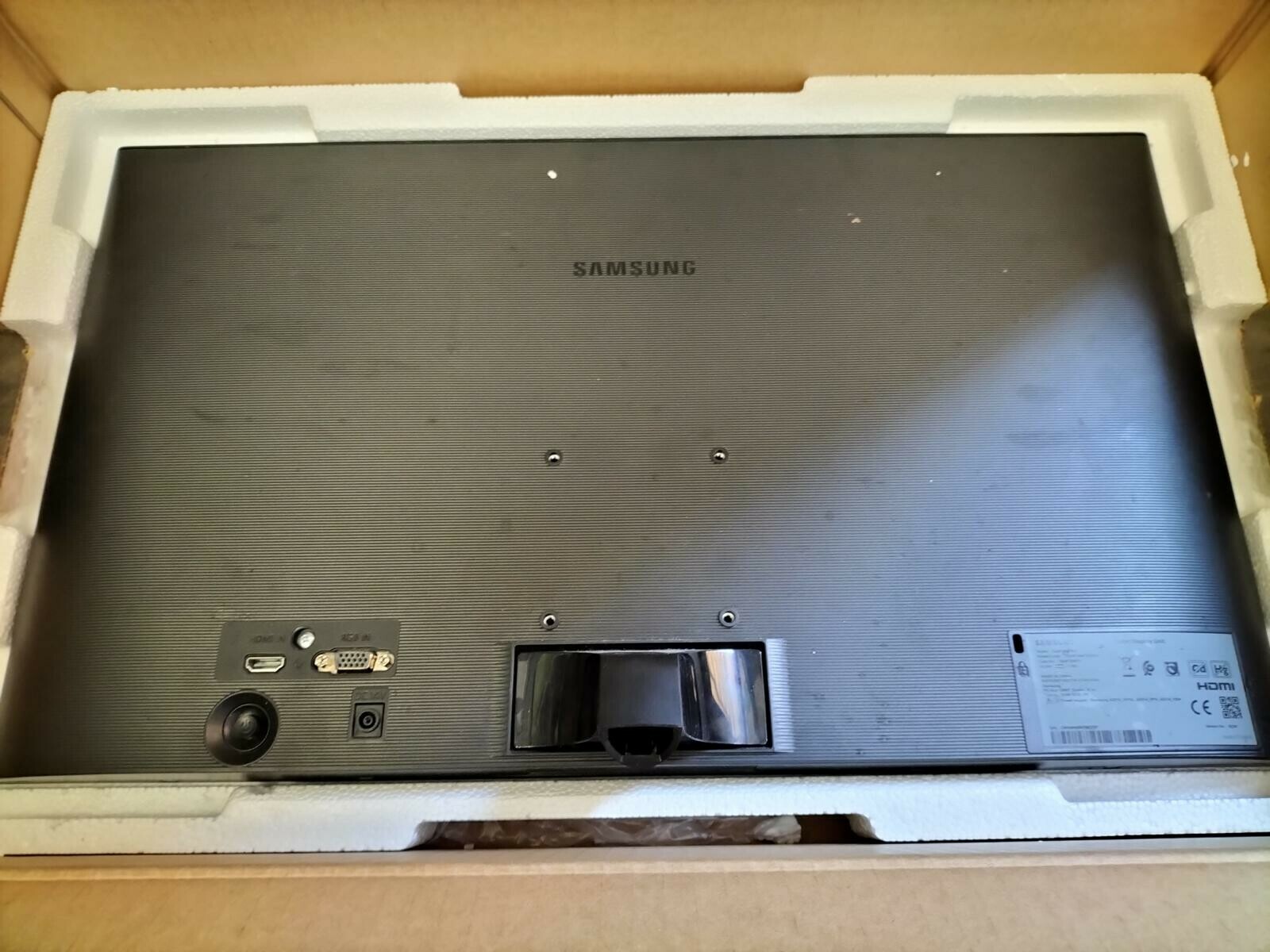 monitor-samsung-sf354-24-cale-komplet-marka-samsung