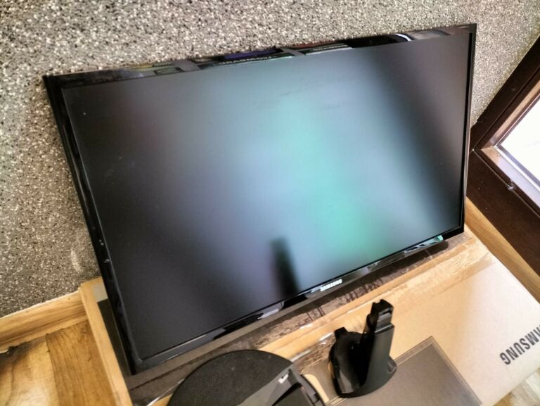 MONITOR SAMSUNG SF354 24 CALE KOMPLET