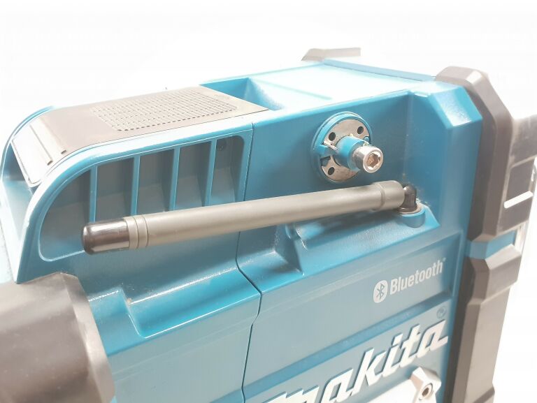 radio-budowlane-makita-dmr-108-zasilacz-marka-makita