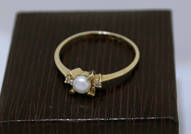 zloty-pierscionek-z-kamieniem-r24-pr-585-14k-material-15835-2