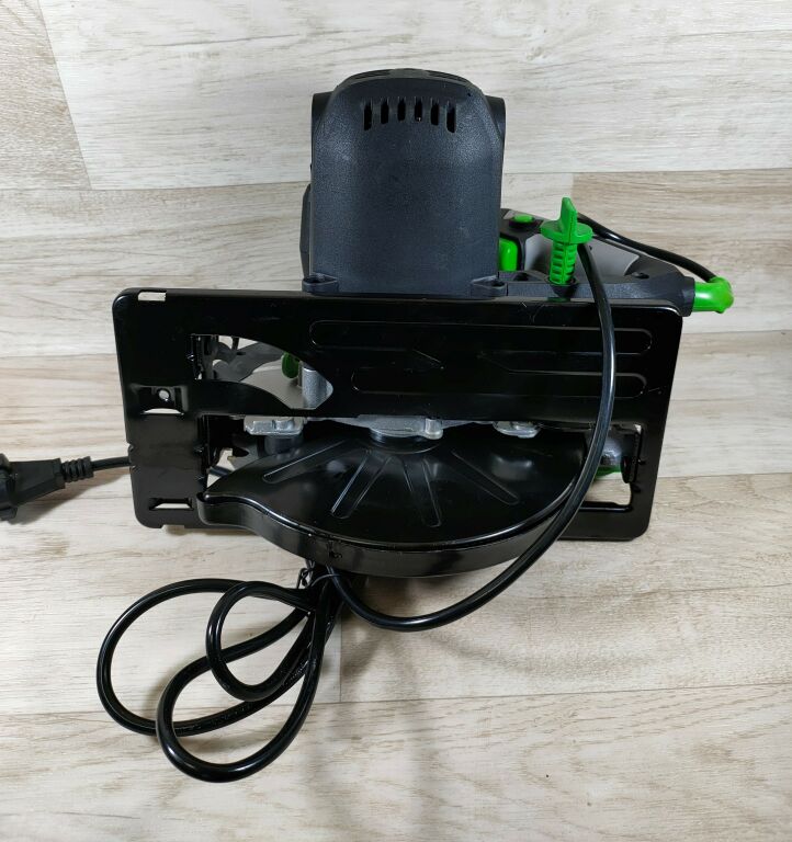 PILARKA TARCZOWA Z LASEREM NITEO 1200W