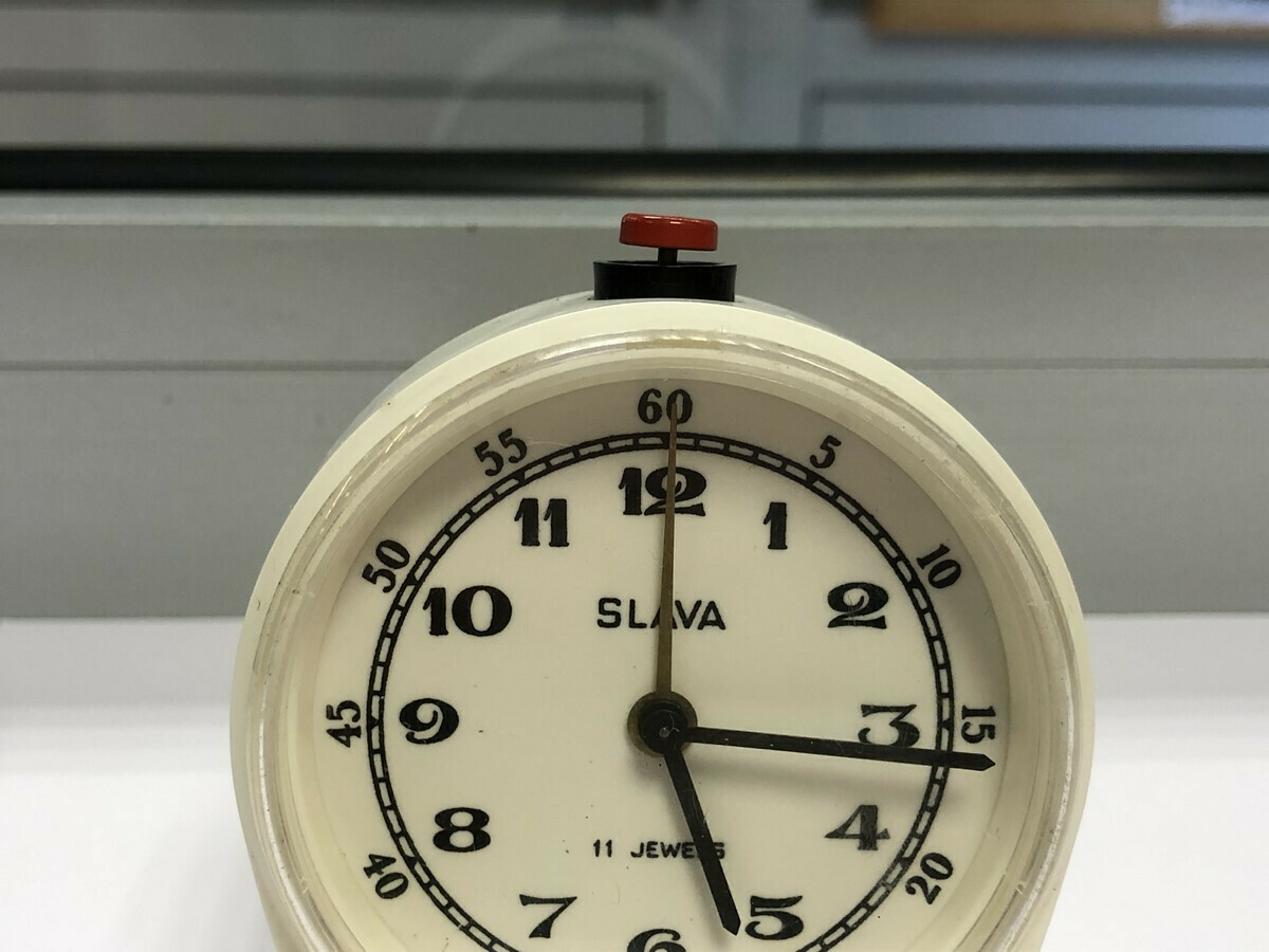 zegarek-slava-11-jewels-nakrecany-kolekcjonerski-marka-slava