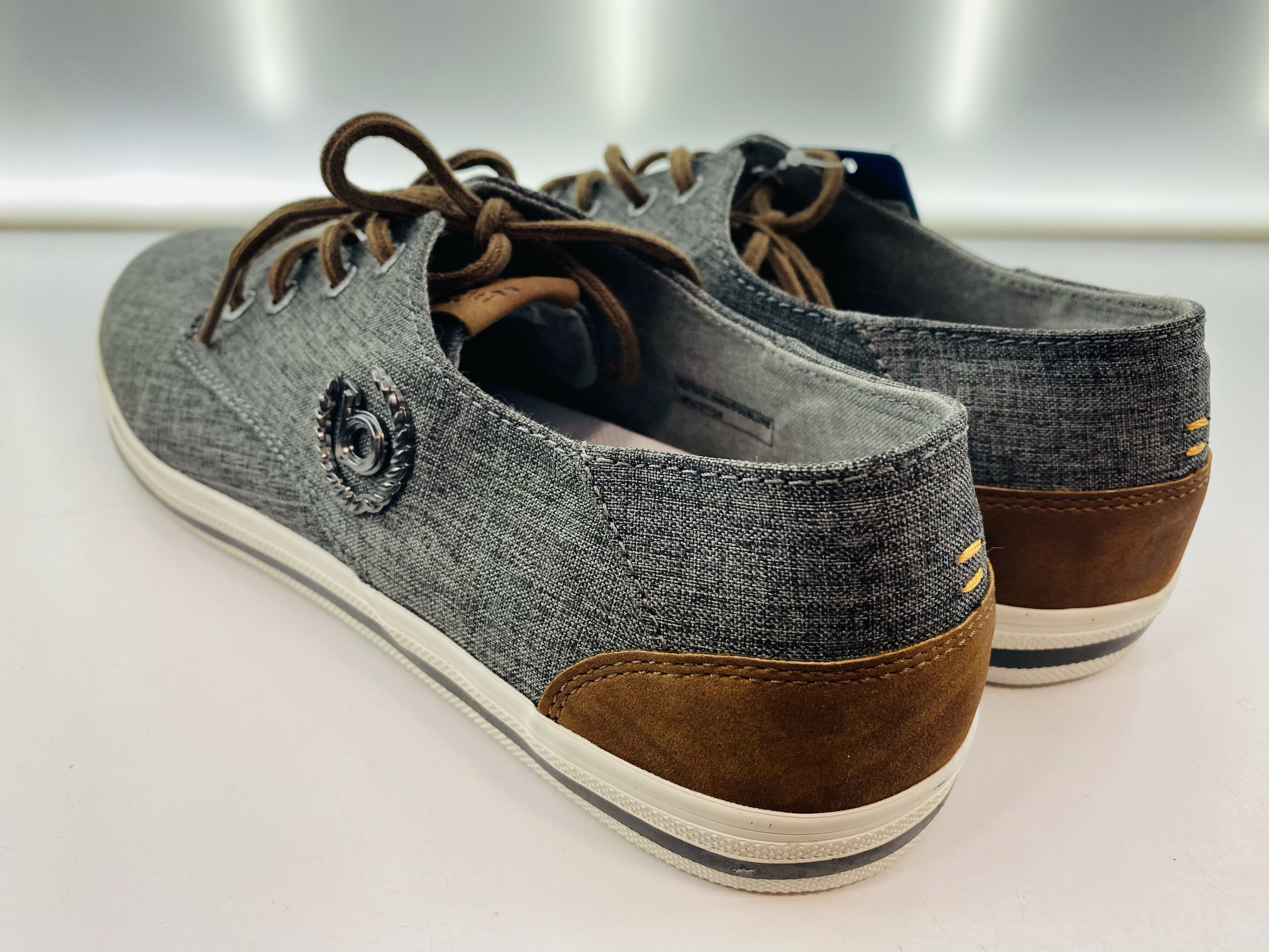 oryginalne-trampki-bugatti-rozm43-kolor-brazowy