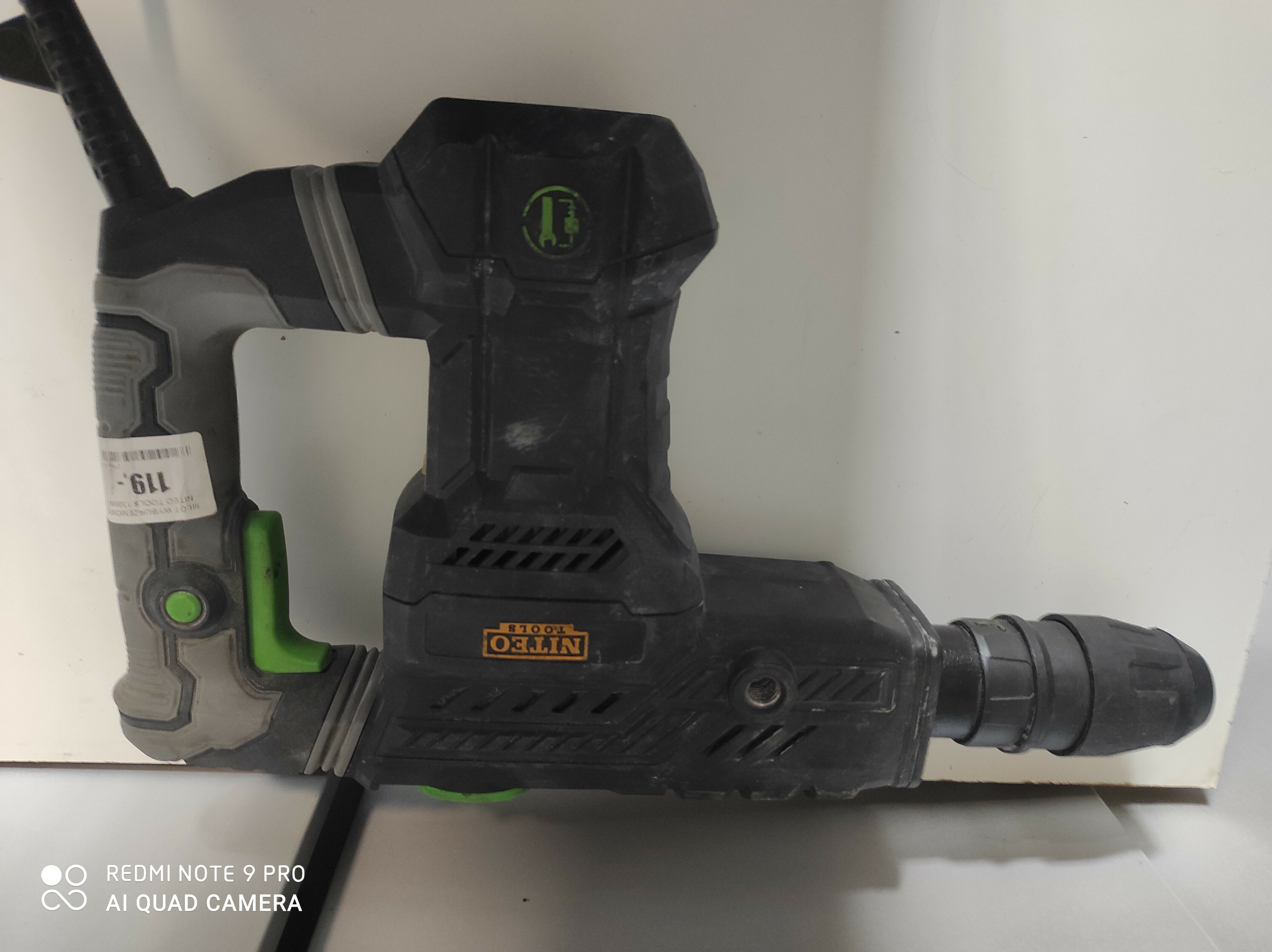 mlot-wyburzeniowy-niteo-tools-1300w-walizka-mickiewicza-12-pelplin