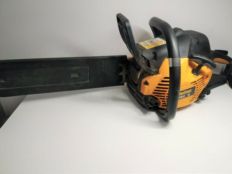 PIŁA HUSQVARNA SE-561 82