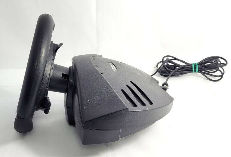 kierownica-thrustmaster-t100-force-feedback-model-t100