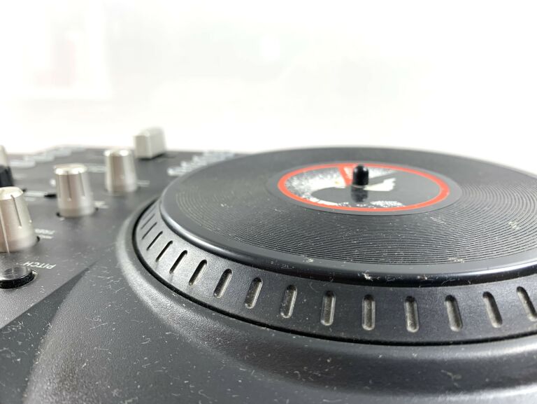 KONTROLER DJ KONSOLA MIKSER ION DISCOVER DJ