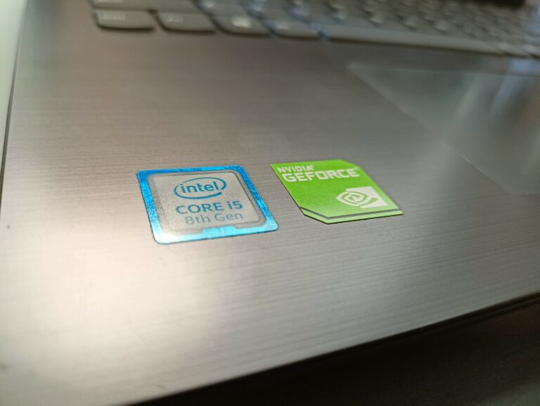 lenovo-ideapad-330-15ikb-8gb-ram-256gb-ssd-win10-przekatna-ekranu-156