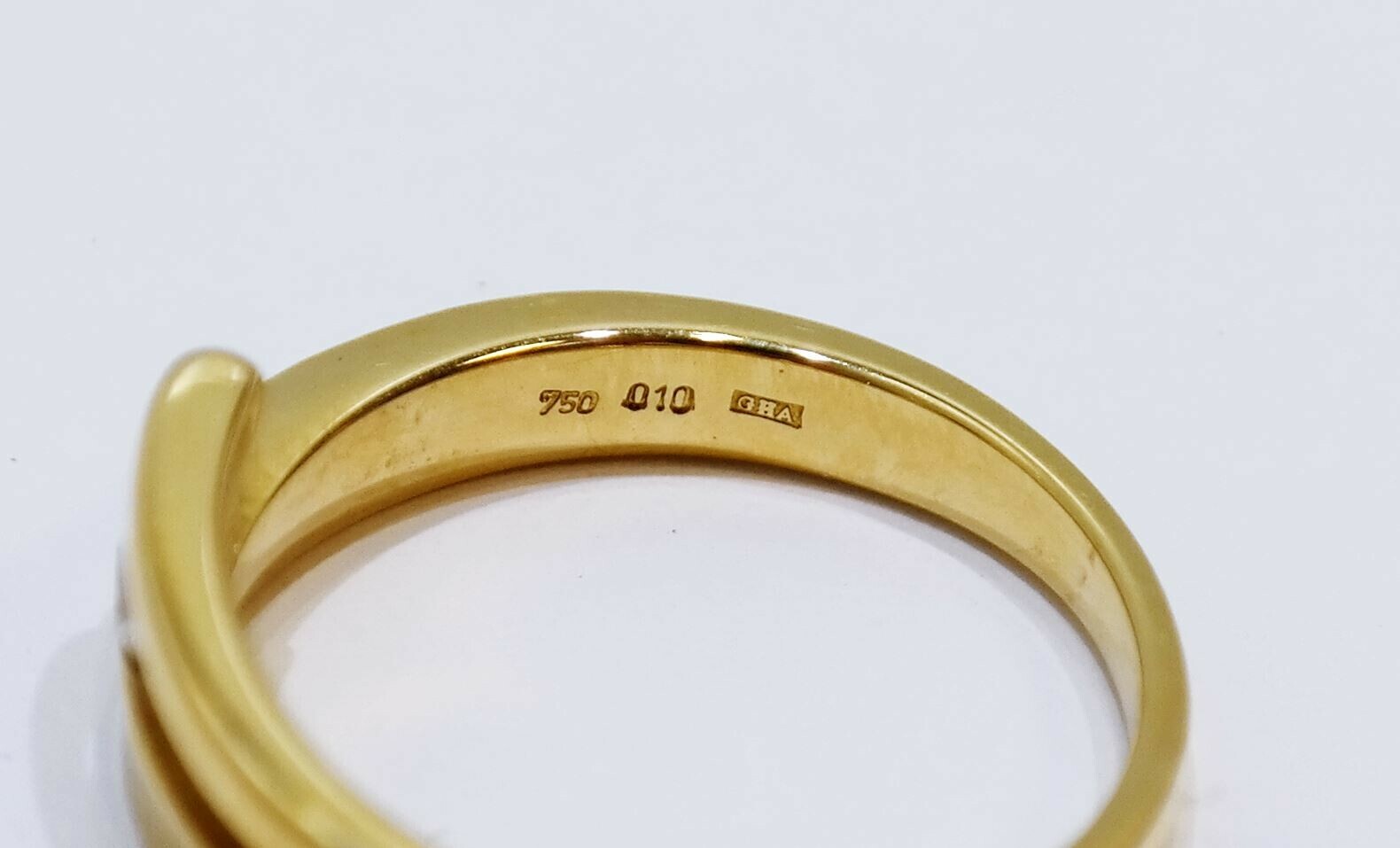 zloty-pierscionek-z-brylantem-r17-pr-750-01ct-kolor-dominujacy-zloty