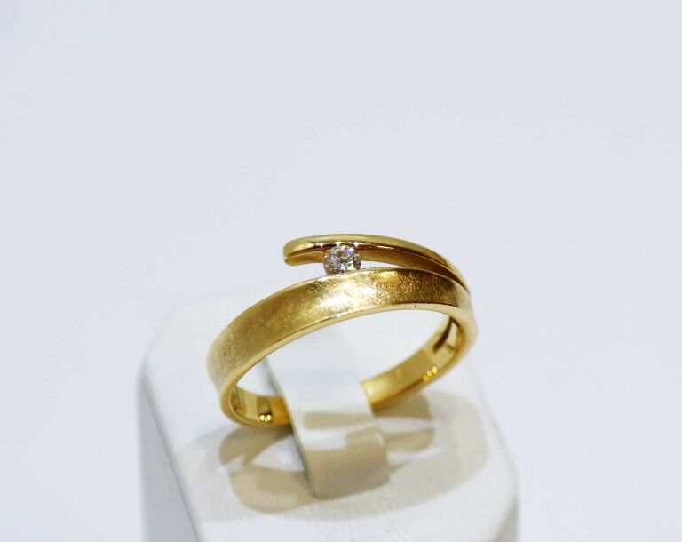 zloty-pierscionek-z-brylantem-r17-pr-750-01ct-product-id