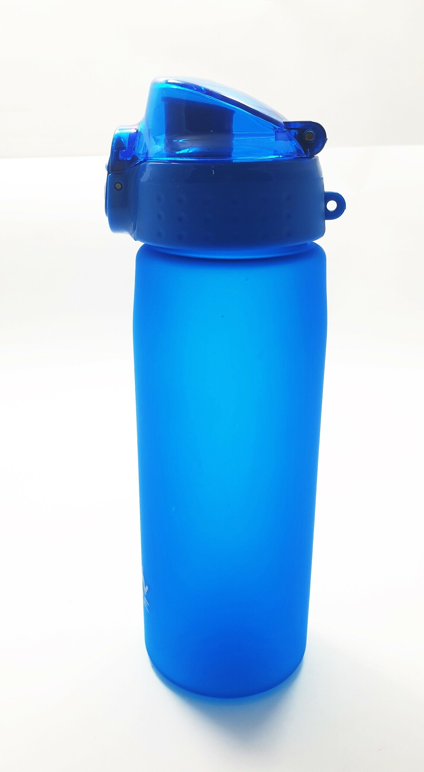 butelka-turystyczna-wanabee-065l-niebieska-kod-producenta-butelka-wanabee