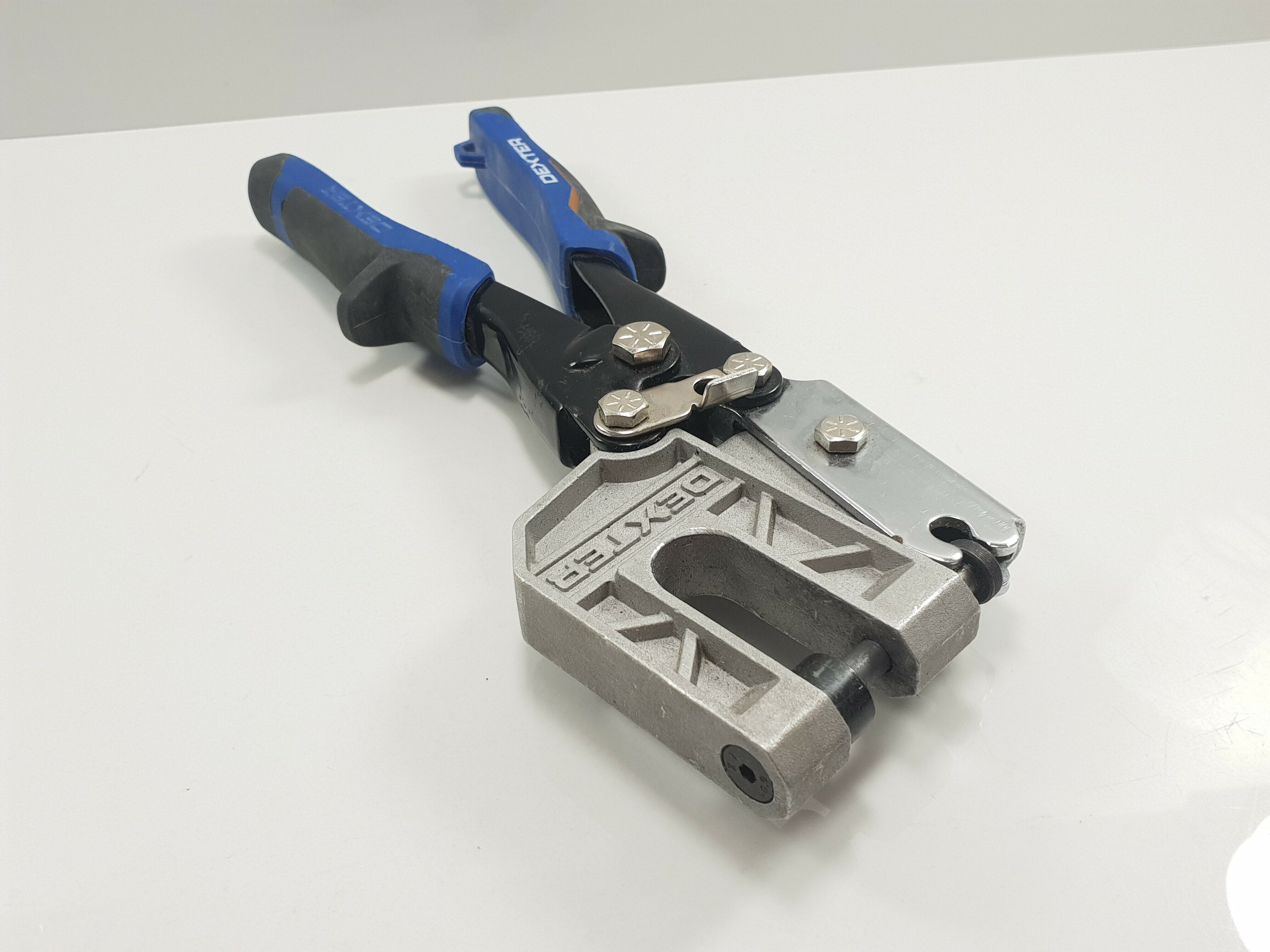 zaciskarka-do-profili-aluminiowych-dexter-stan-uzywany