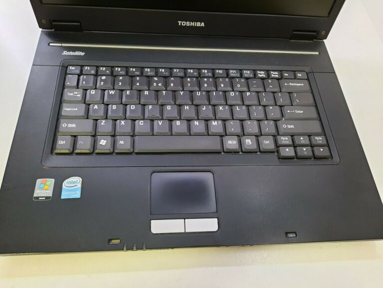 LAPTOP TOSHIBA SATELLITE L30