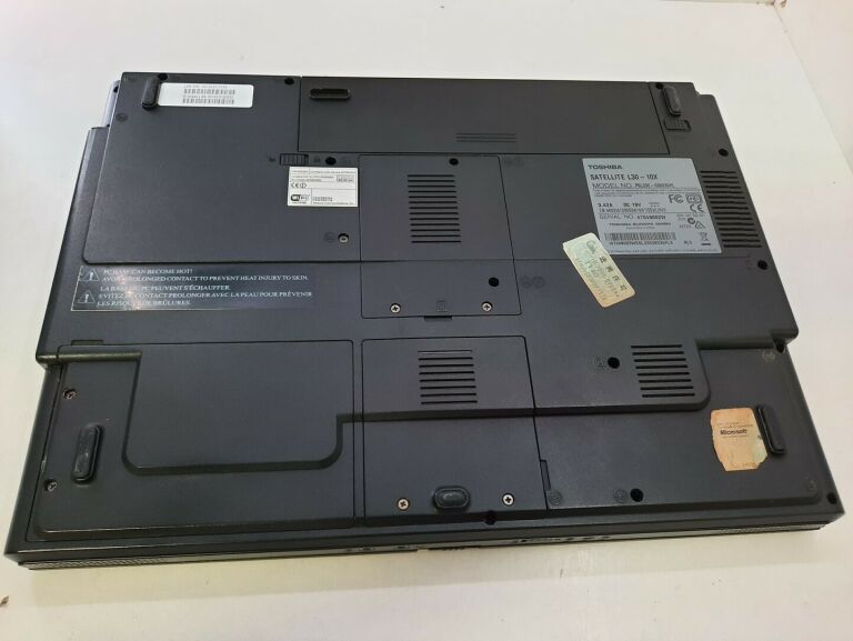 LAPTOP TOSHIBA SATELLITE L30