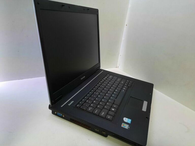 LAPTOP TOSHIBA SATELLITE L30