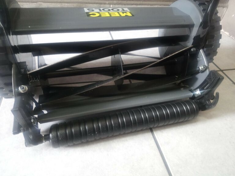 KOSIARKA RĘCZNA 35 CM MEEC TOOLS