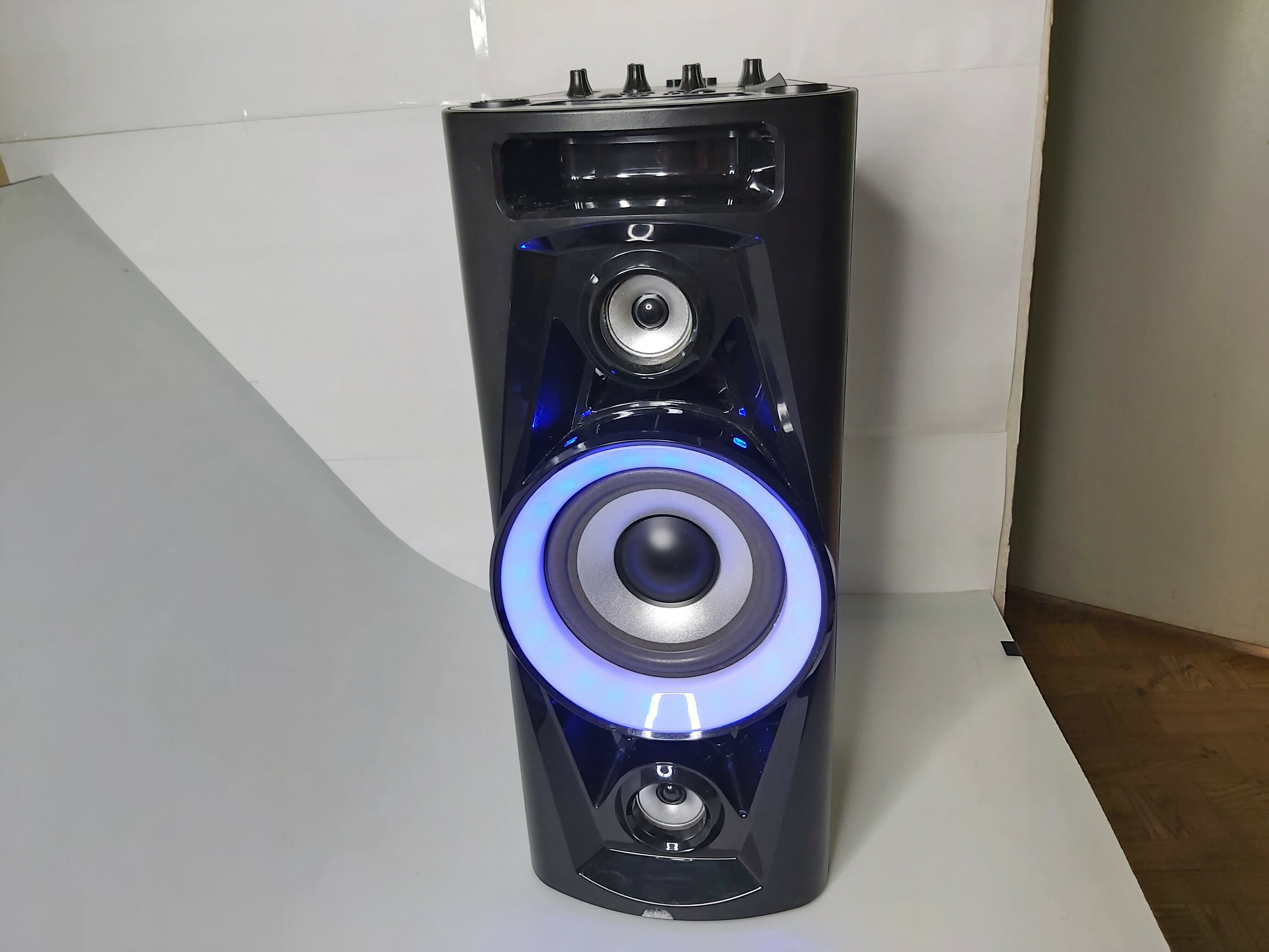 glosnik-bluetooth-auna-10031878-usb-aux-stan-uzywany