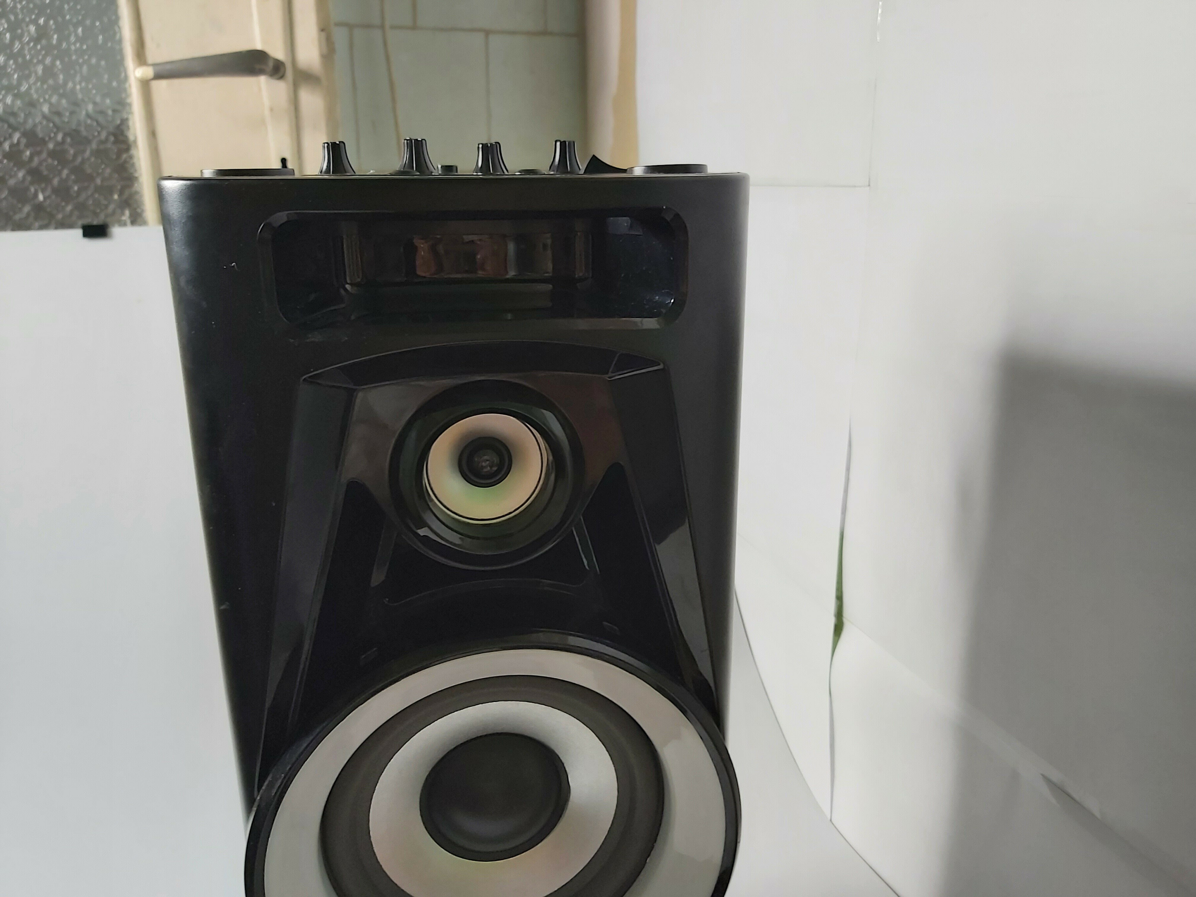 glosnik-bluetooth-auna-10031878-usb-aux-zasilanie-akumulatorowo-sieciowe