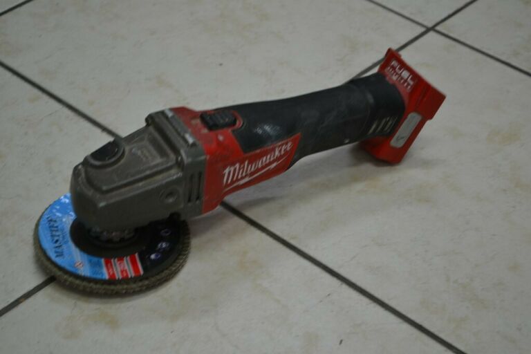 SZLIFIERKA KĄTOWA MILWAUKEE M18 CAG 125X OKAZJA