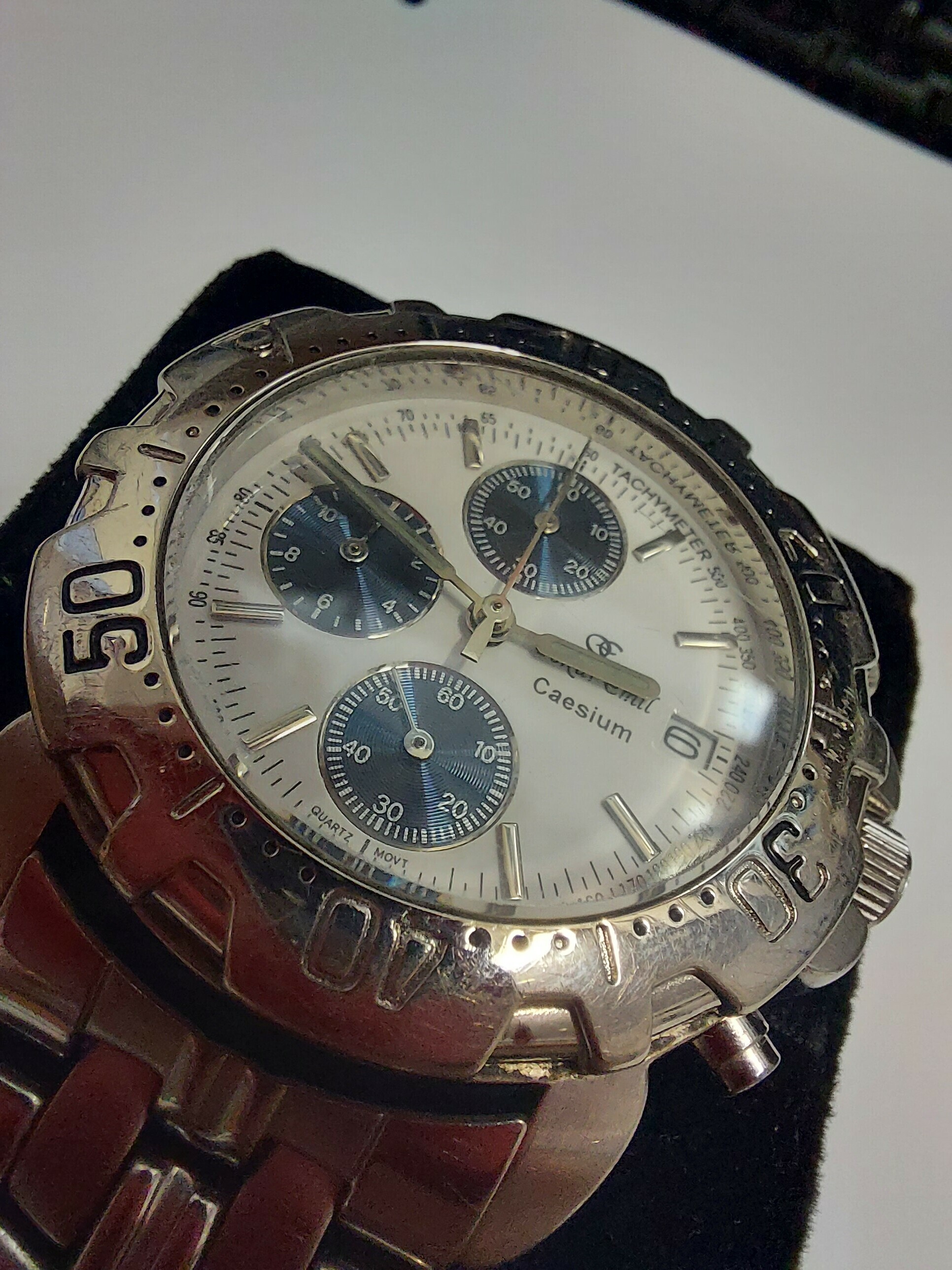 zegrek-oskar-emil-caesium-marka-inna-marka