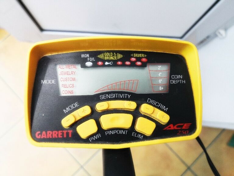 WYKRYWACZ METALU GARRETT ACE 250