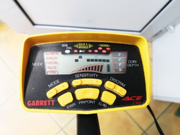 WYKRYWACZ METALU GARRETT ACE 250