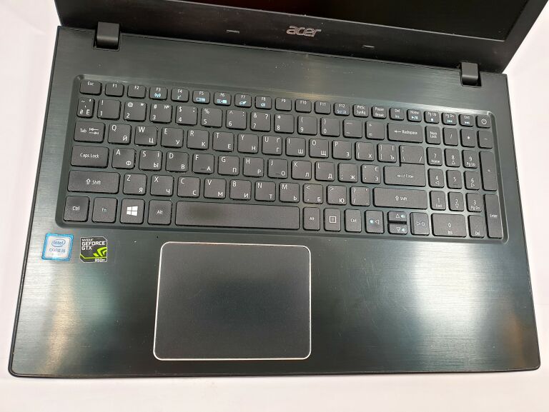 LAPTOP ACER N16Q2 I5-6200U 8/1TB SSHD GTX 950M 2G