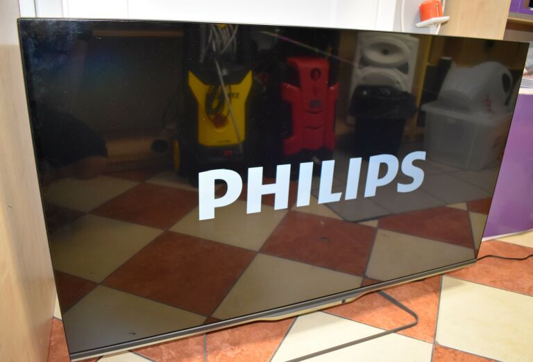 telewizor-philips-47pfl7008k12-marka-philips