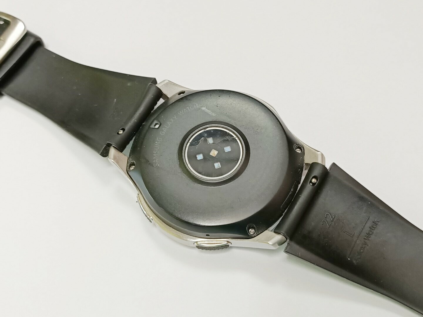 samsung-galaxy-watch-sm-r800-46mm-ksztalt-koperty-okragly