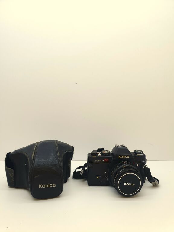 KONICA AUTOREFLEX TC Z OBIEKTYWEM I SOCZEWKĄ +ETU