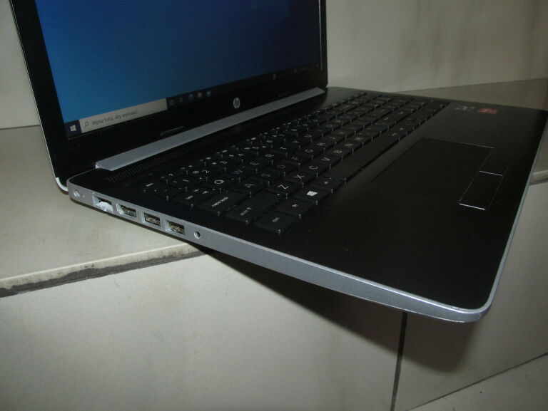 LAPTOP HP 15-DB1068NW 8GB/500GB