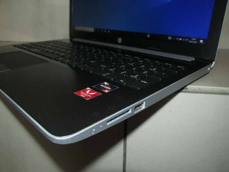LAPTOP HP 15-DB1068NW 8GB/500GB
