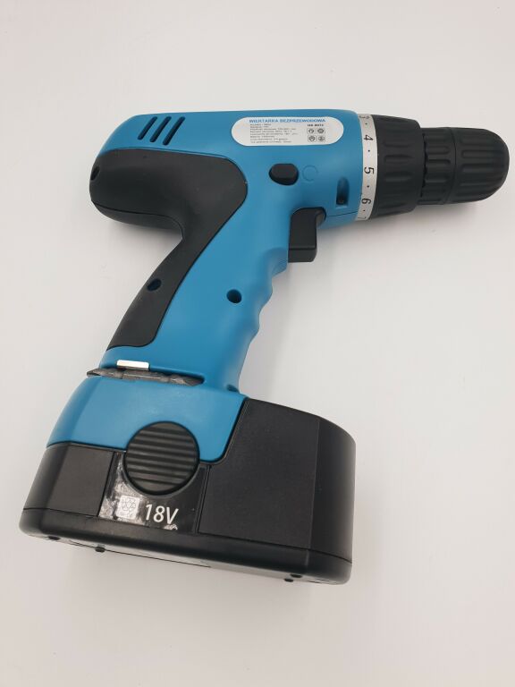 wkretarka-makitta-hx-8072-rodzaj-silnika-silnik-szczotkowy