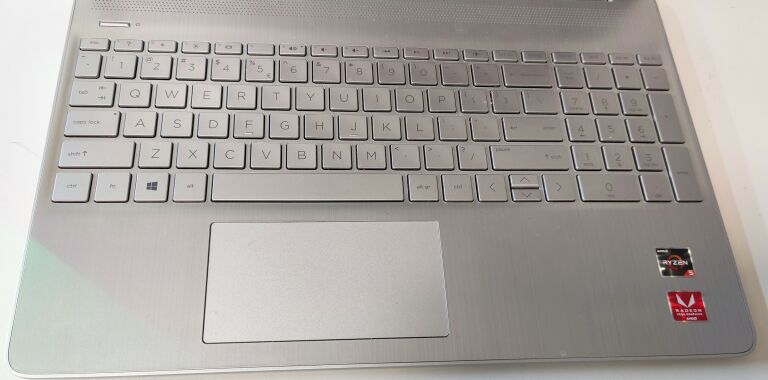 LAPTOP HP 15S-EQ0017NW RYZEN 5 8GB 512GB SSD