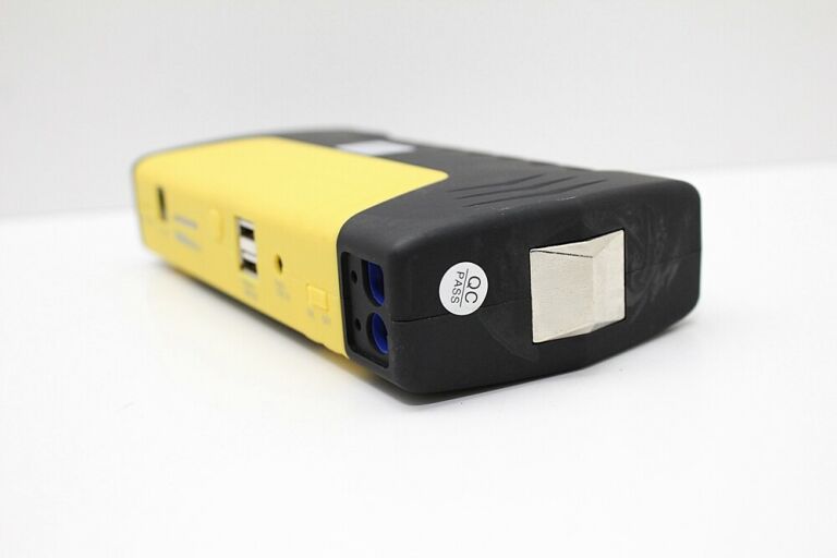 URZĄDZENIE ROZRUCHOWE TM15 POWERBANK 50800MAH