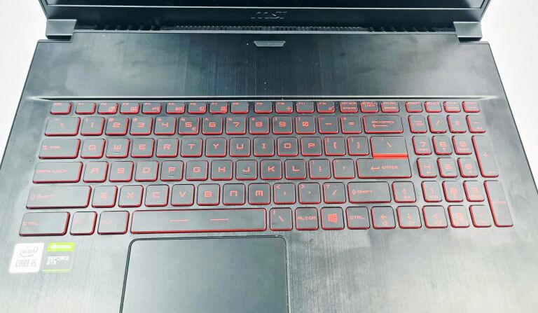 MSI MS-17F6/512GB SSD/ 8GB RAM/ I5-10300H 2,5GHZ