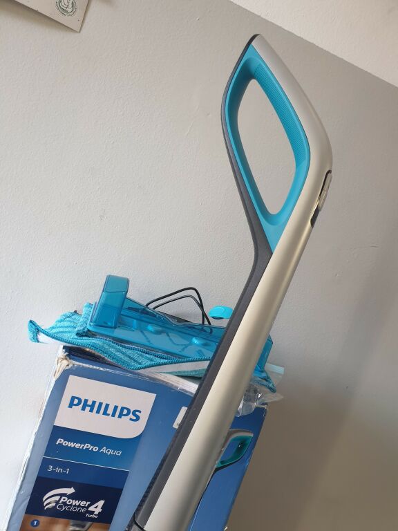 ODKURZACZ PIONOWY PHILIPS POWERPRO AQUA FC6408/01