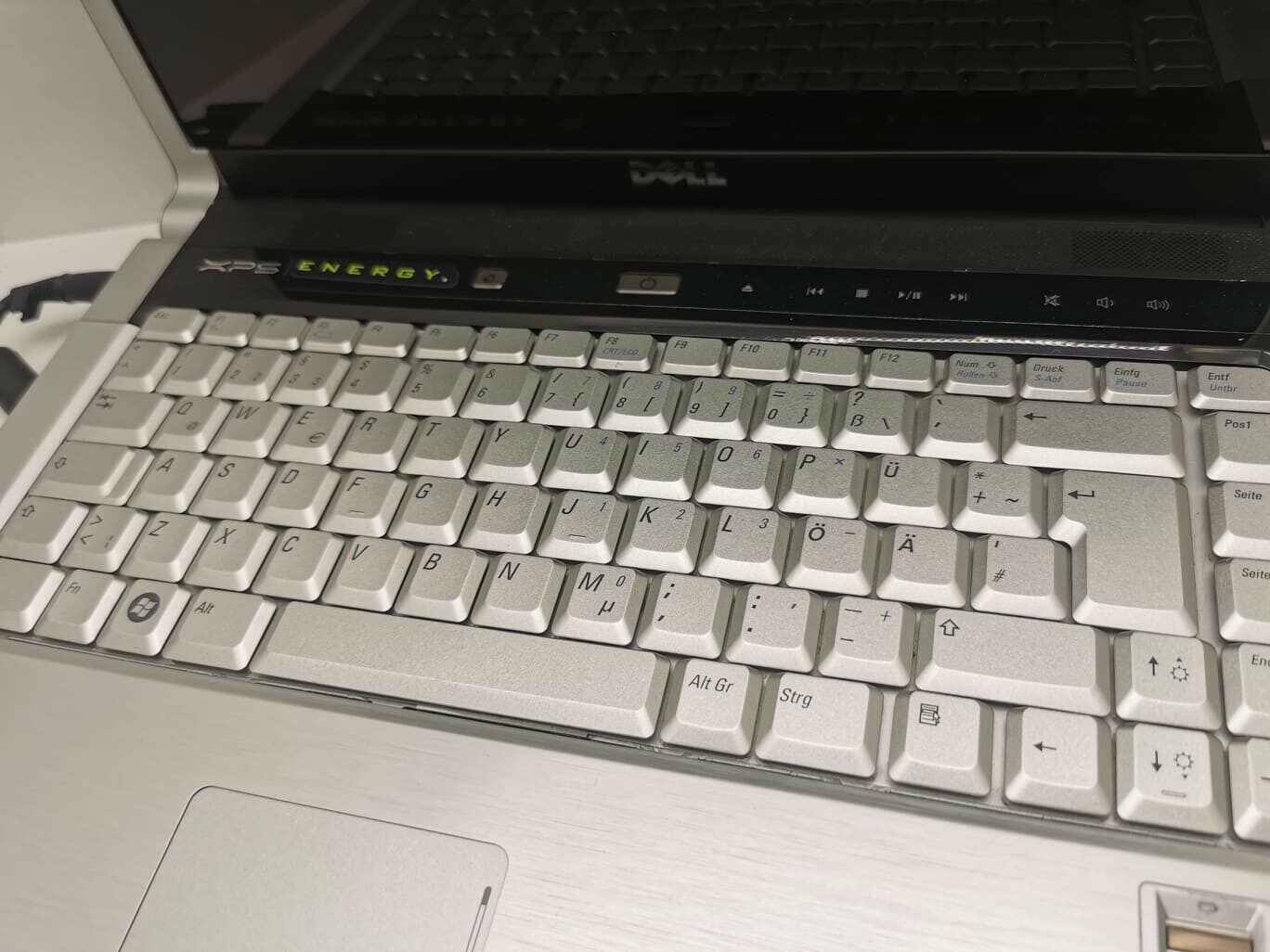 laptop-dell-xps-model-pp28l-uszkodzony-rozdzielczosc-px-inna