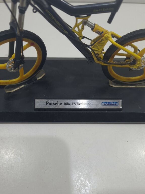 MODEL ROWERU PORSCHE BIKE FS EVOLUTION