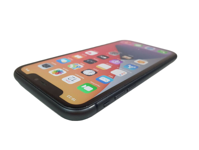 APPLE IPHONE 11 BLACK 64GB BATERIA 97%