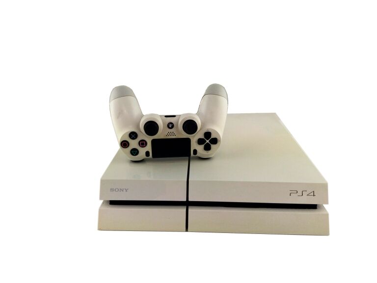 KONSOLA PLAYSTATION 4 500GB + PAD