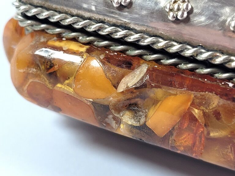 stara-szkatulka-z-bursztynu-zamkowa-19-wegorzewo