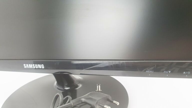 monitor-samsung-s24d330h-24-czas-reakcji-1