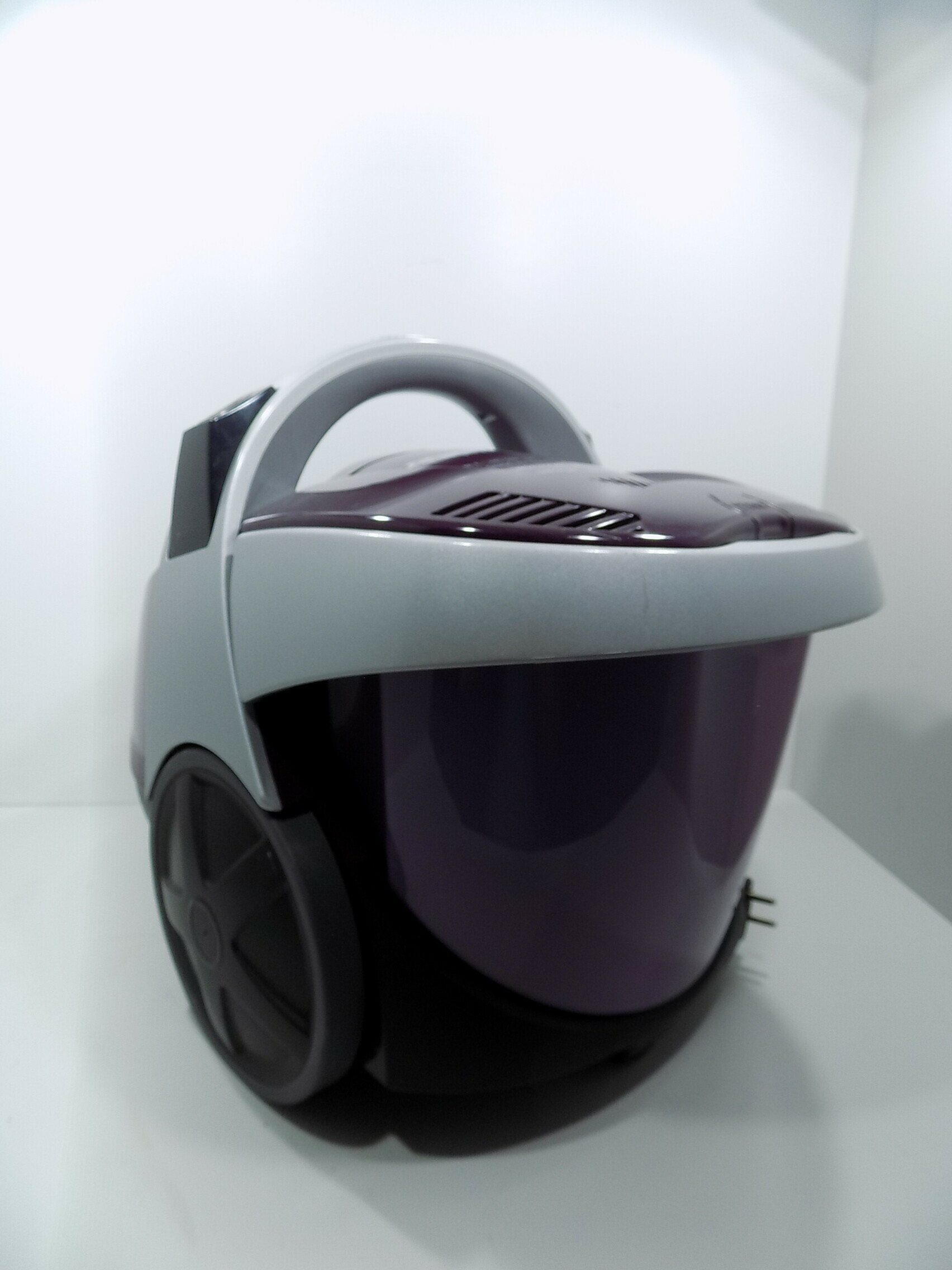 mocny-odkurzacz-zelmer-aquos-zvc722sp-1600w-funkcje-zbieranie-plynow