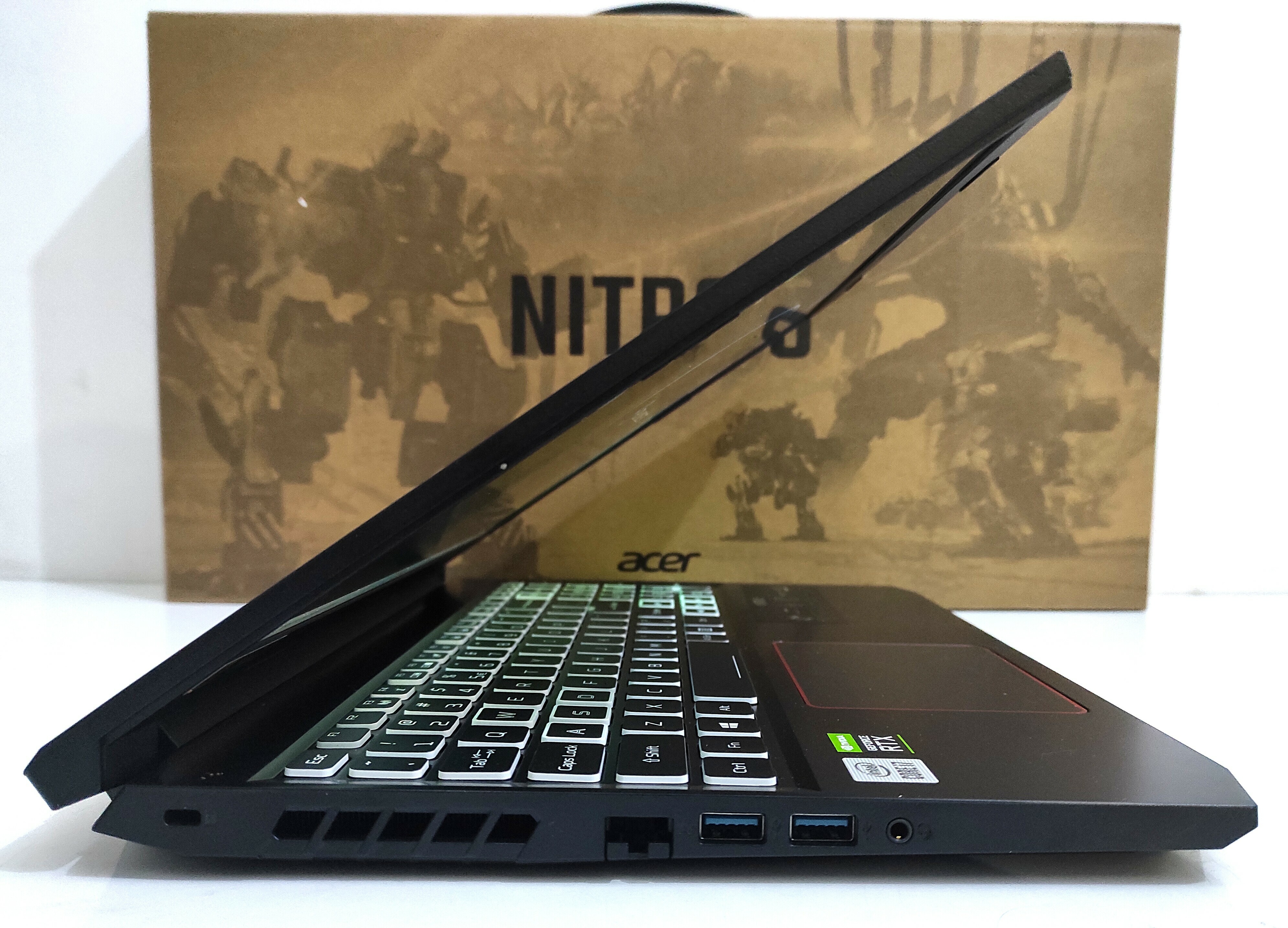 laptop-acer-nitro-5-i7-10750h-rtx-2060-1tb-16gb-przekatna-ekranu-156